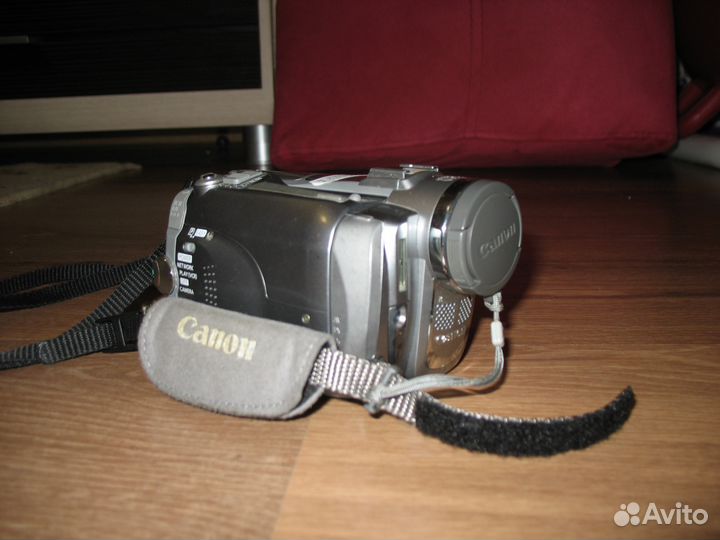 Видеокамера Canon MVX350i