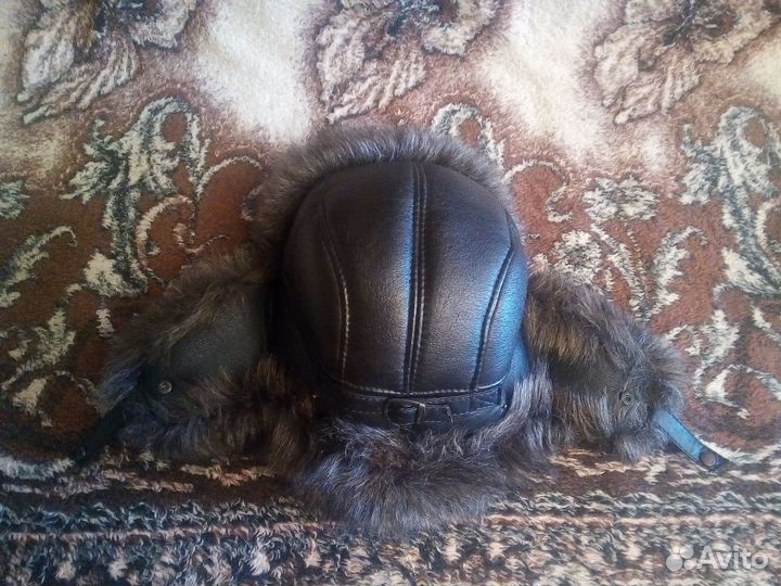 Мужская кожаная шапка с мехом