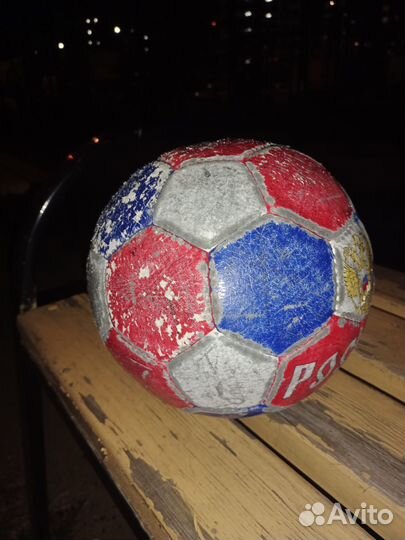 Футбольный мяч