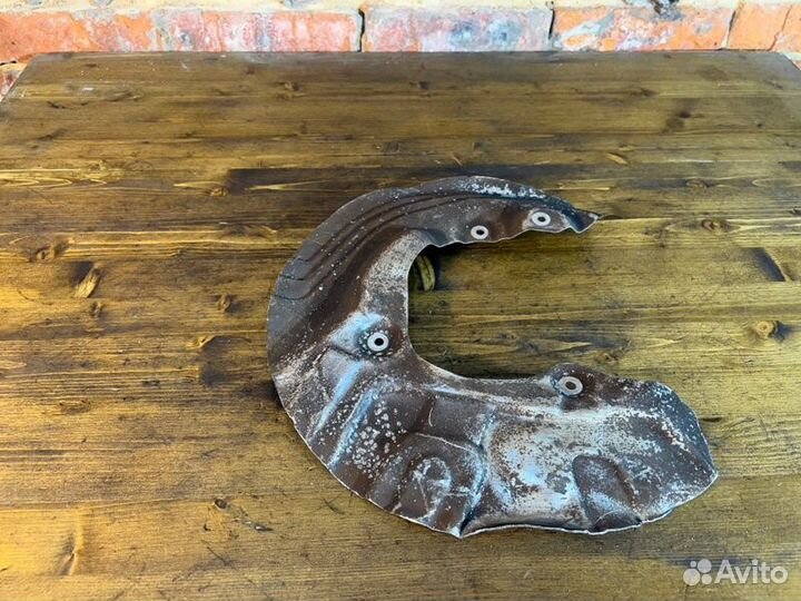 Пыльник тормозного диска передний левый Bmw X1 E84