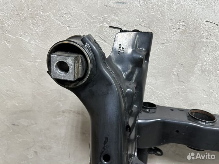 Подрамник передней подвески Mercedes A1673308300