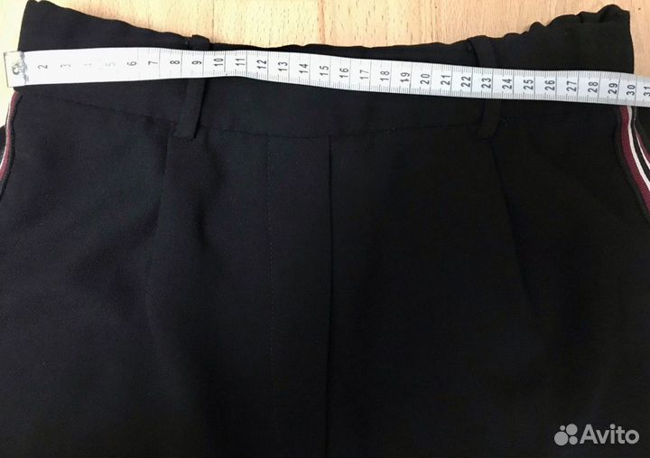 Женские шорты Bershka. Размер 42 (S). Длина: 37 см