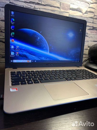 Ноутбук asus
