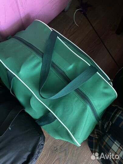 Спортивная сумка с вещами