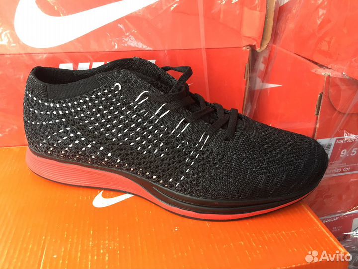 Nike Flyknit Racer