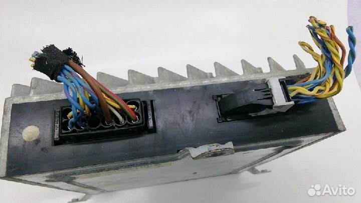 Усилитель акустической системы BMW 7-Series