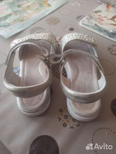 Босоножки для девочки