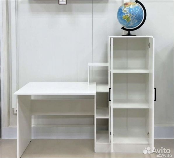 Детский письменный стол