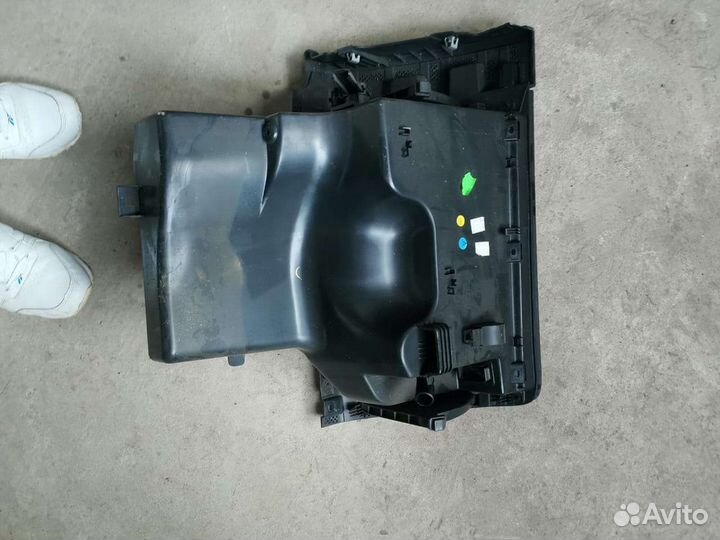 Бардачок Шкода Рапид