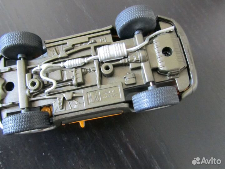 Модель Isuzu VehiCross 1 : 43