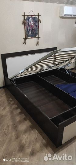 Кровать двухспальная с матрасом бу 160 200