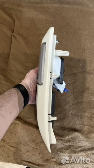 Плафон освещения салона Land Rover