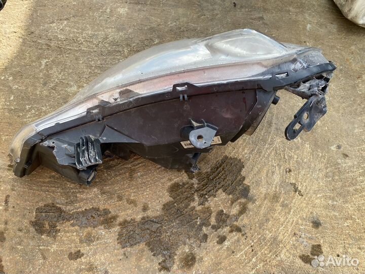 Фара правая Nissan almera g15