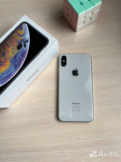 iPhone Xs, 64 ГБ