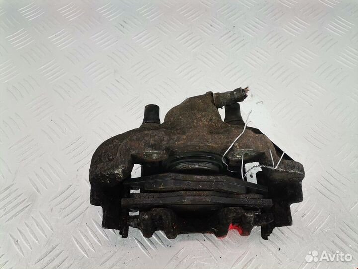 Суппорт передний правый Volkswagen Polo 2 рест