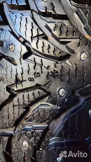 Nokian Tyres Hakkapeliitta 9 SUV 285/60 R18 116T