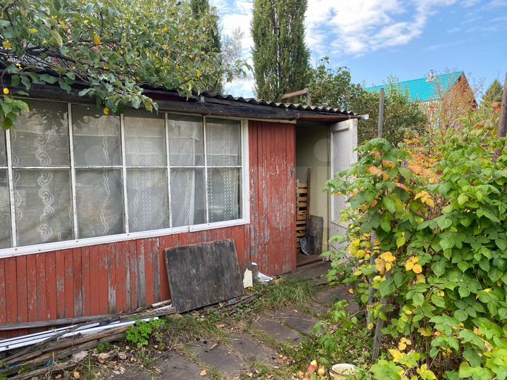 Дача 20 м² на участке 4 сот.