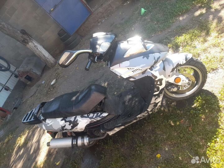 Скутер 150кубов