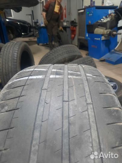 Michelin Pilot Sport 3 235/45 R18