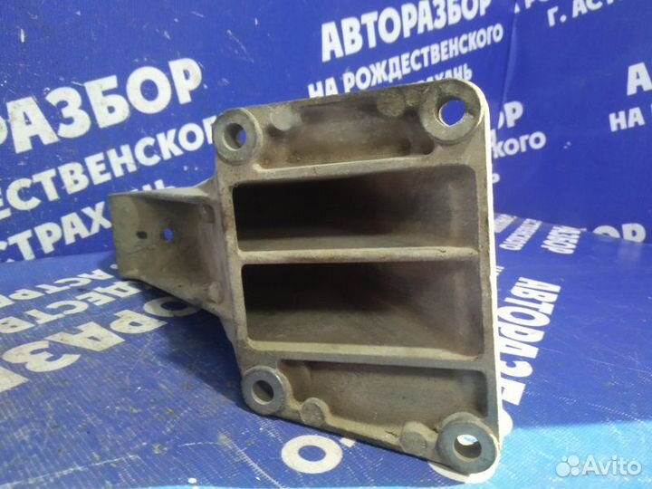 Кронштейн опоры двигателя Bmw E39 седан M52B20