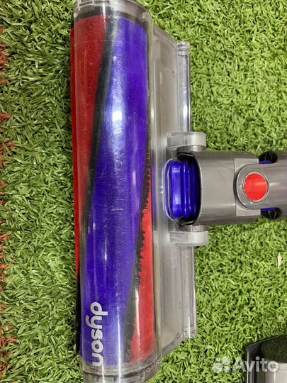 Пылесос вертикальный Dyson V8 Absolute+ (SV10)