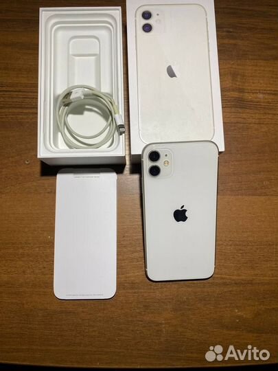 iPhone 11, 64 ГБ