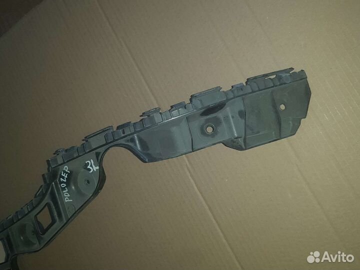 Кронштейн заднего бампера левый polo