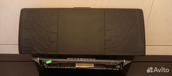 Крышка бардачка dodge ram 1500 натуральная кожа