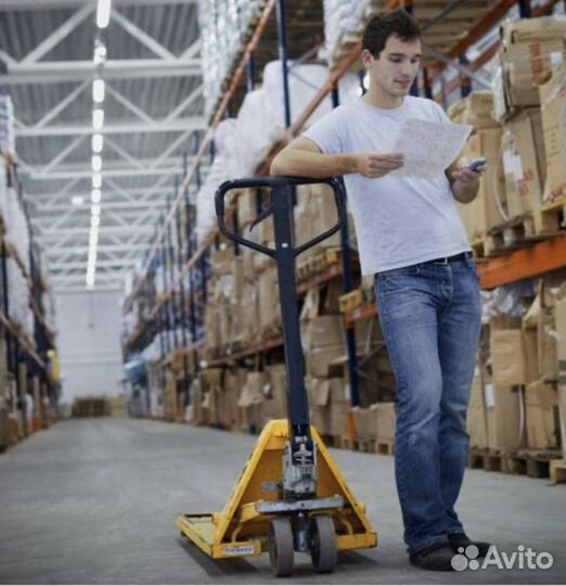 Работник склада