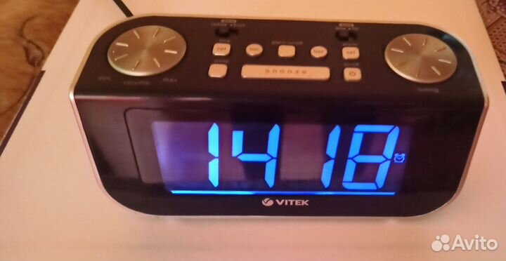 Радиочасы Vitek VT-6600 BK (радио часы будильник)