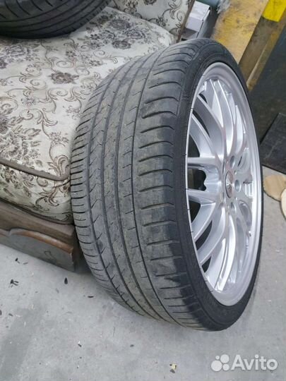 Accelera Alpha 225/35 R19