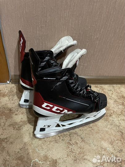 Хоккейные коньки CCM jetspeed FT475