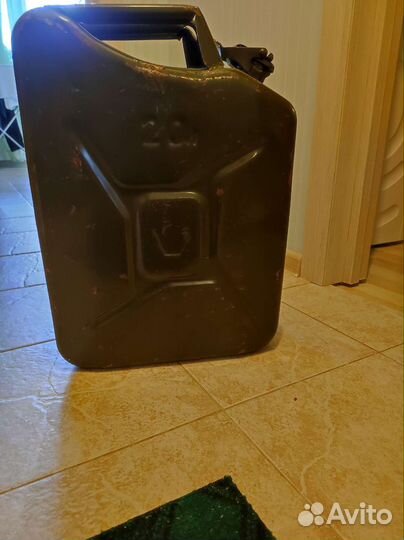 Канистры металлические 20 литров