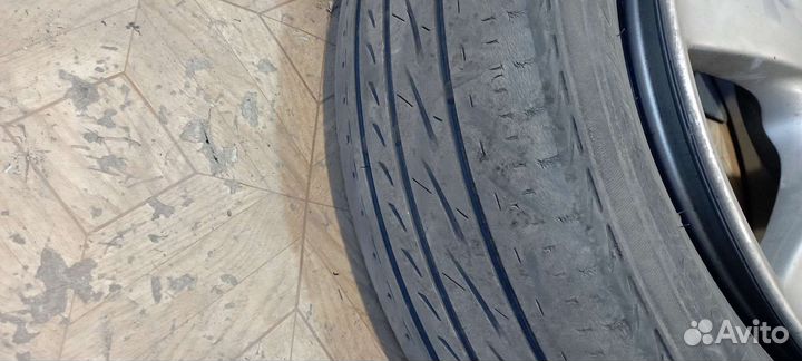 Bridgestone Playz PX 215/60 R17