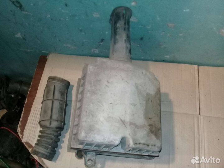 Корпус воздушного фильтра GM Chevrolet Niva 98г