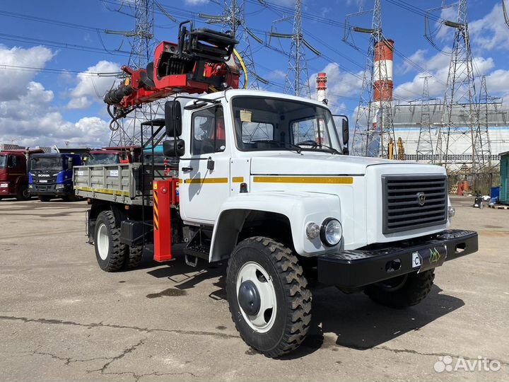 Чайка-сервис 27847D с КМУ, 2022