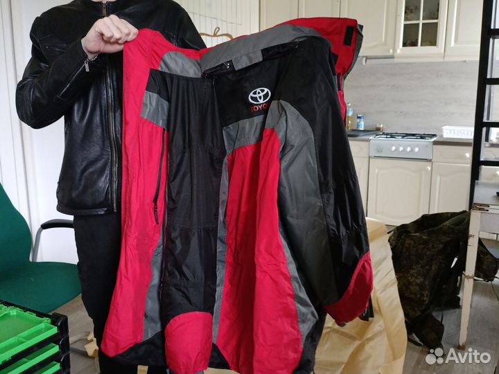 Куртки теплые; комбинезон