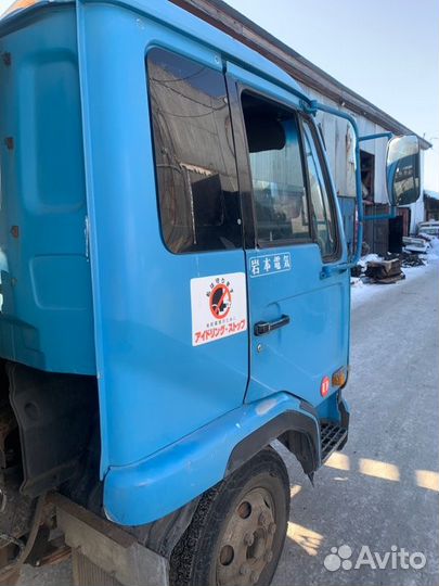 Продаем кабину nissan Diesel MK210