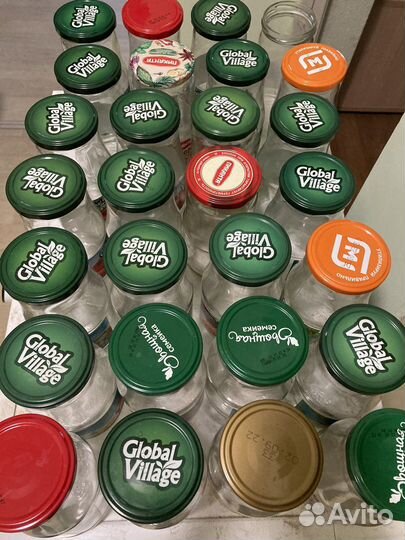 Банки с крышками без этикеток