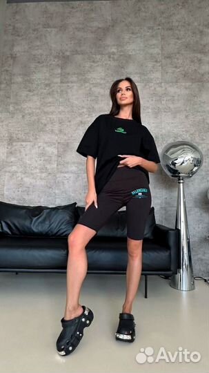 Костюм с шортами женский Balenciaga