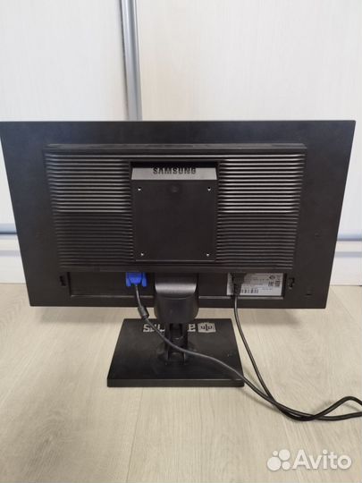 Монитор Samsung S22E200N