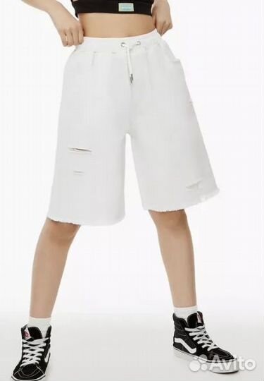 Новые джинсовые шорты