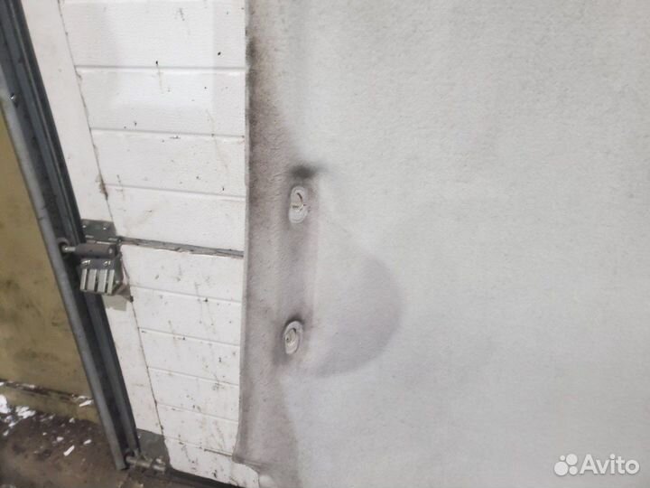 Pontiac Vibe Обшивка потолка под люк