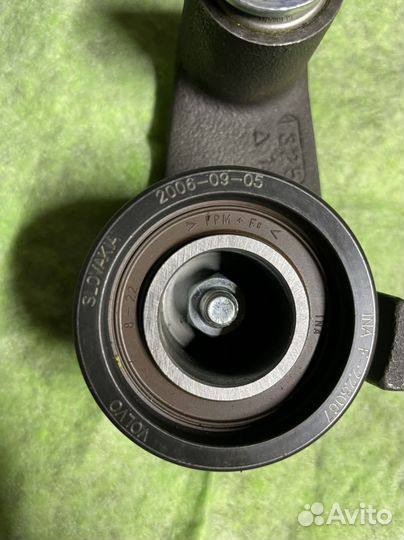 Ролик ремня грм volvo S80 9180687