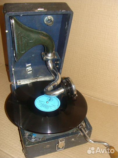 Патефон из СССР /Д