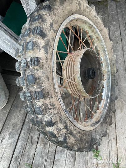 Колесо на иж с грязевой резиной
