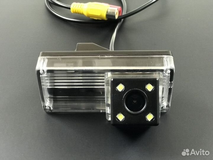 Камера заднего вида для Toyota Land Cruiser 100