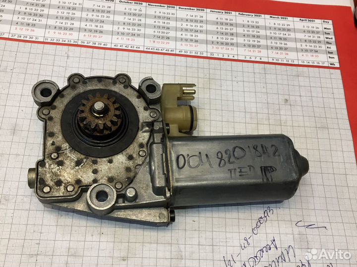 Стеклоподъемник mercedes w140