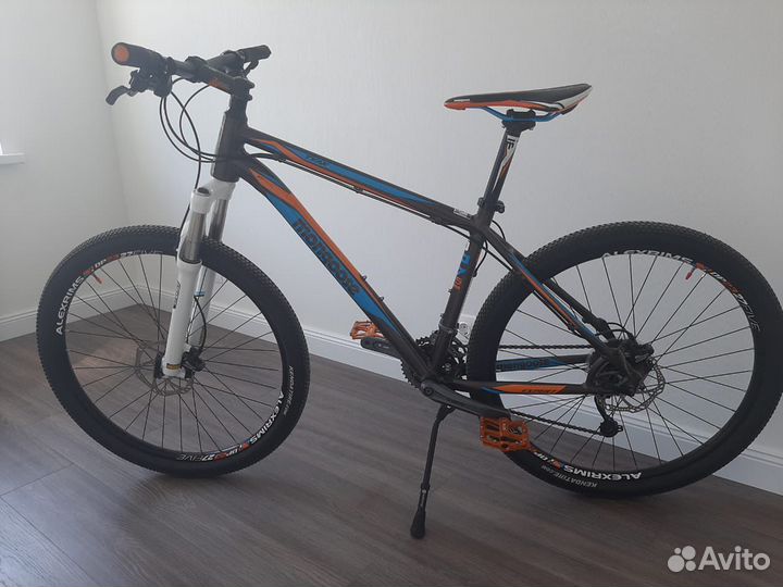 Mongoose tyax expert 27,5 рама М