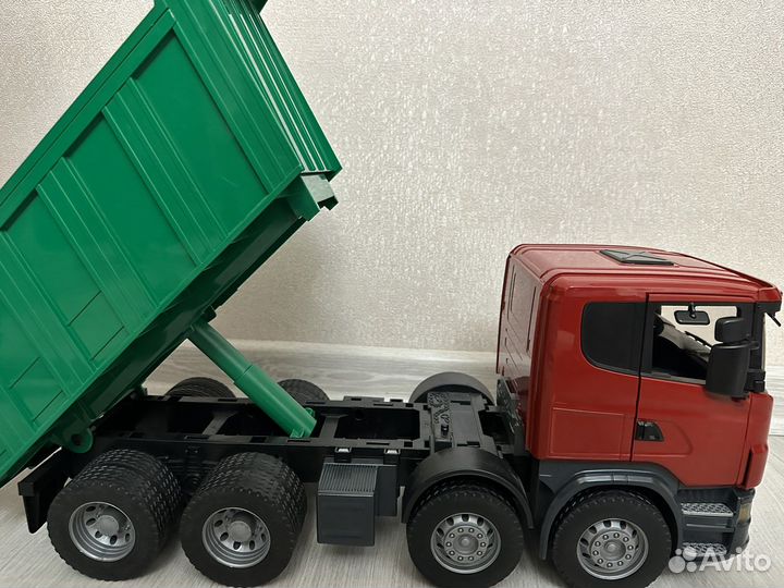 Игрушки самосвал bruder